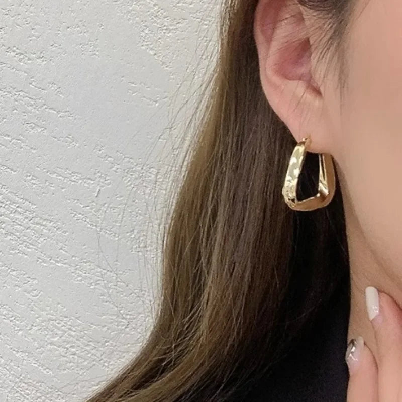 Simple earring