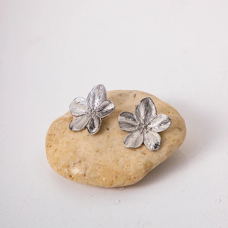 Flower earring